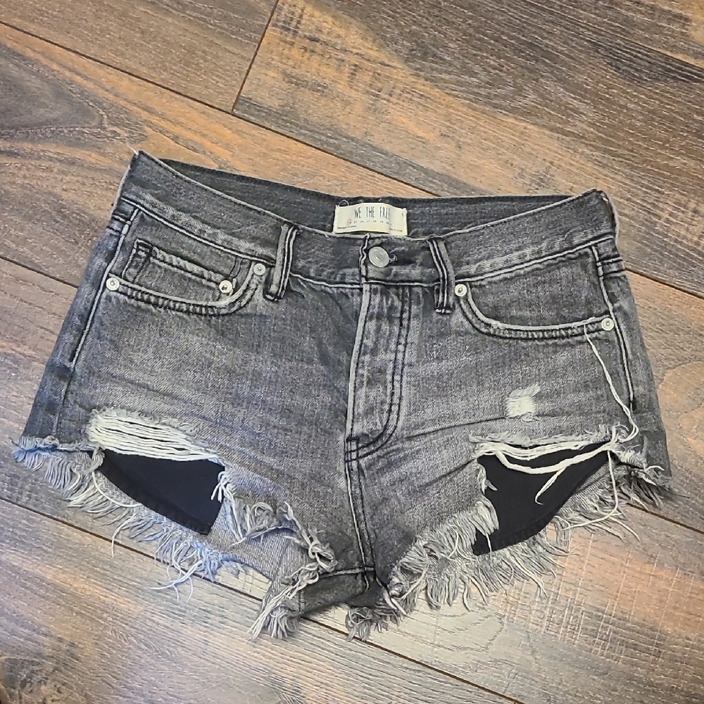 We The Free Distressed Jean Shorts, Grey, Size 24